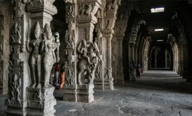 hall of the thousand pillars
